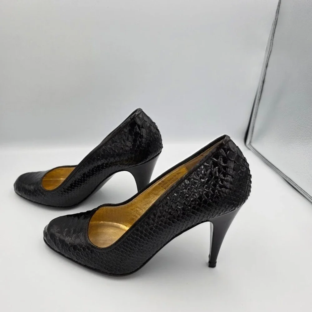 Vintage‎ Coach Black Pumps Embossed Python Stela 10B
